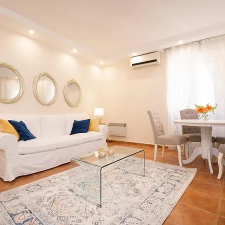 Nadiona White & Blue Apartamento