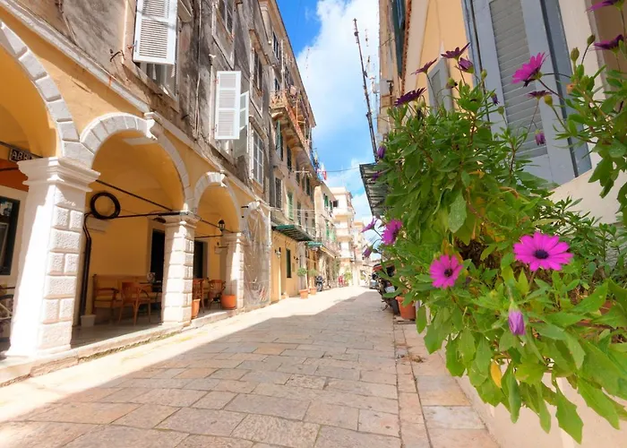 Old Town Gem - Elegant Guilford Apartment *